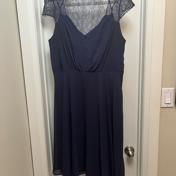 ASOS Kate lace navy midi dress. Size 16 US 20 UK great condition worn once - Picture 5 of 6